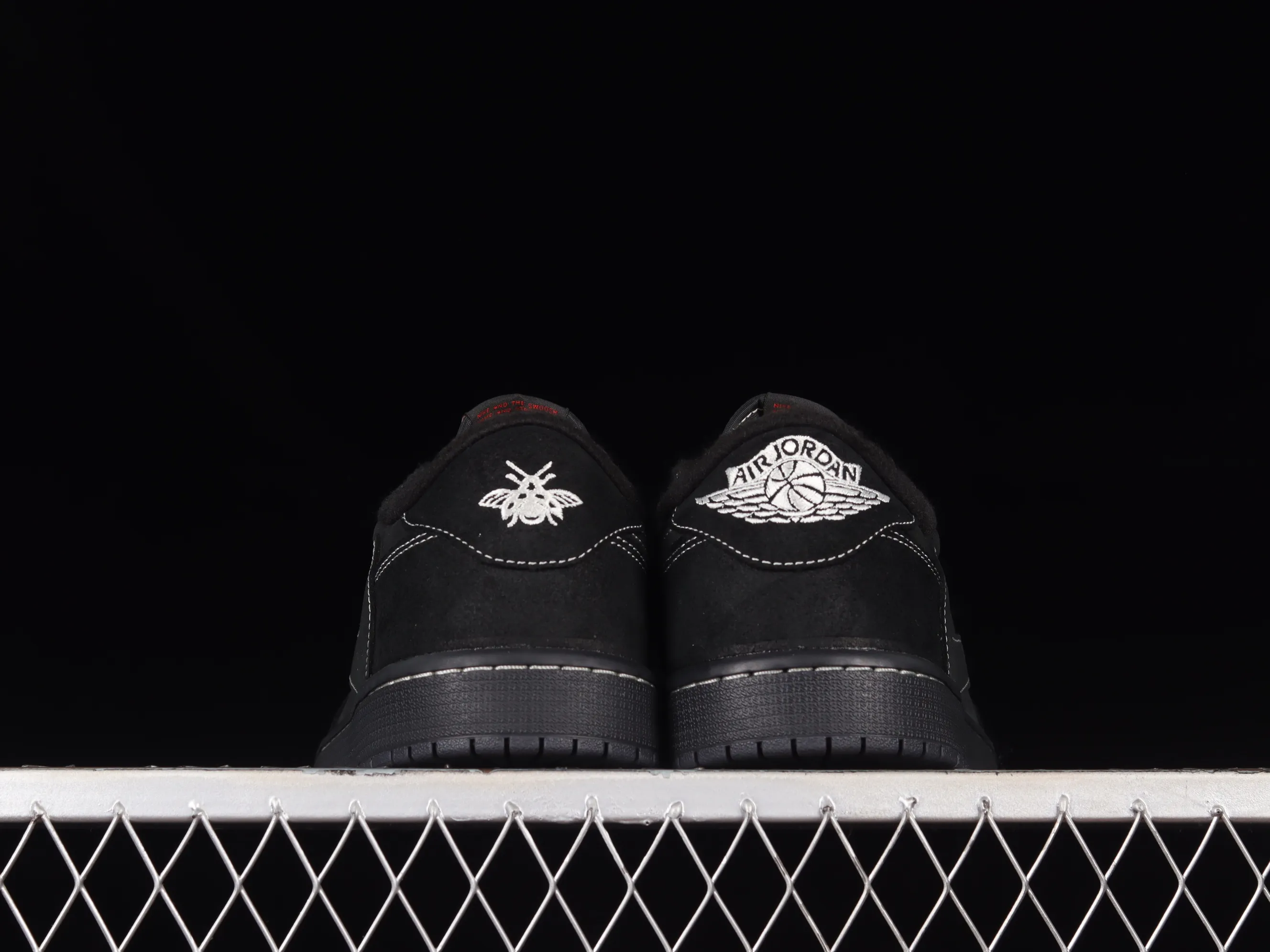 All Categories Air Jordan Jordan Series Basketball Shoes Air Jordan 1 Low LW Version Travis Scott x Nike Air Jordan 1 Low OG SP "Military Blue" AJ1 Joe 1 Overhook Cultural Versatile Casual Sports Basketball Shoes DM7866-001